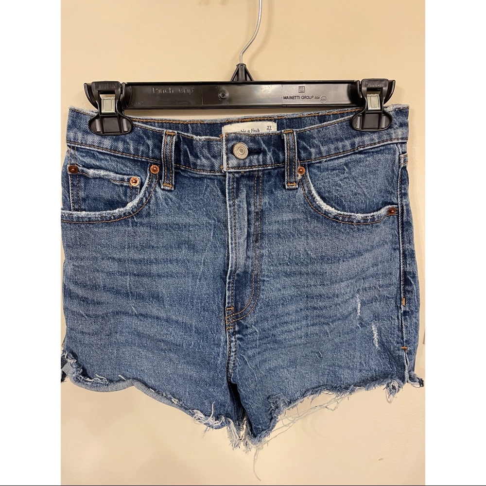 Abercrombie High Rise 4” Short